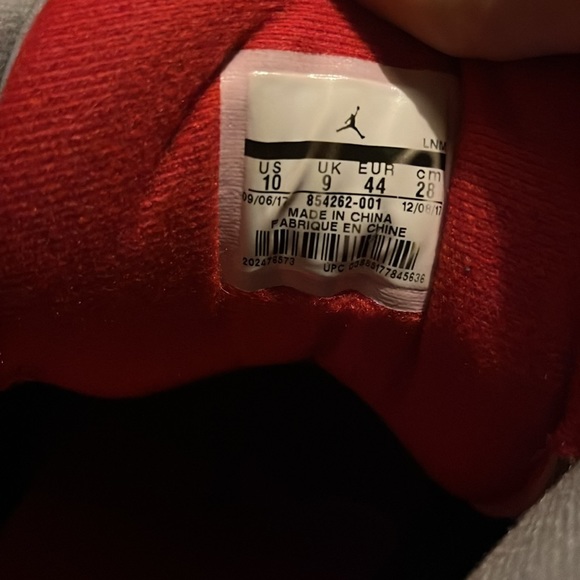 Retro 3 Jordan’s cement - Picture 4 of 5